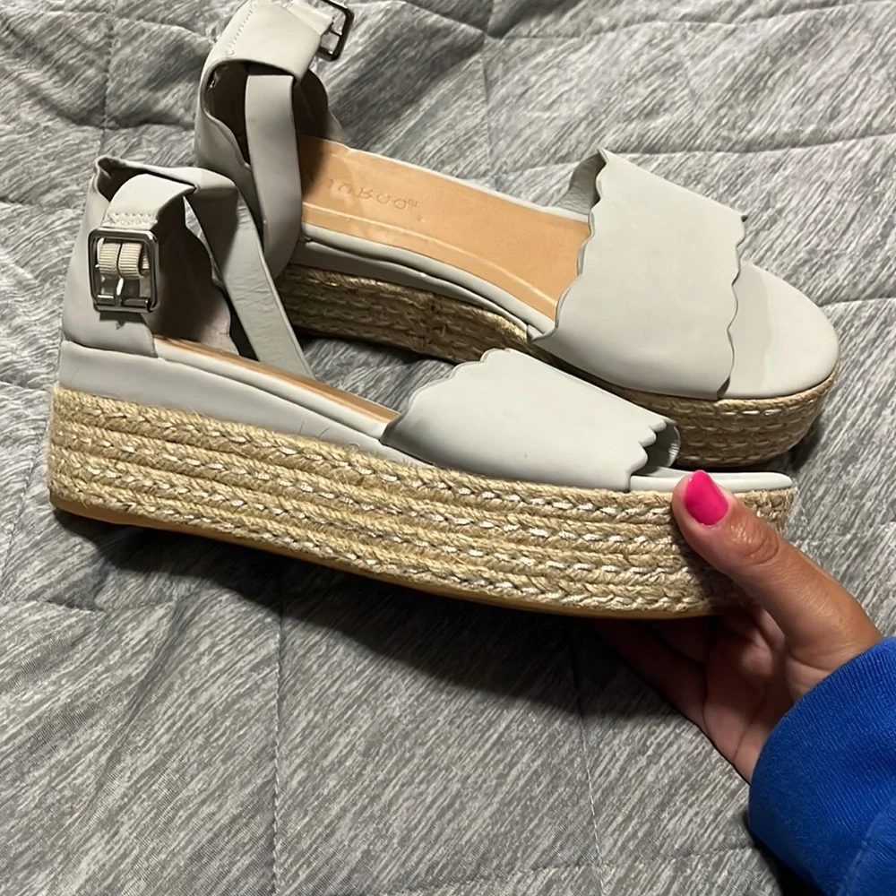 Sandals - Picture 4 of 4